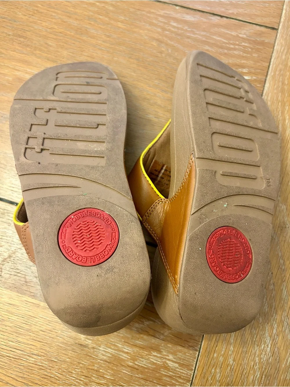 Fit Flop Lulu Leather Thong Sandals